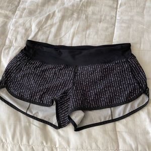 Lululemon size 6 running shorts